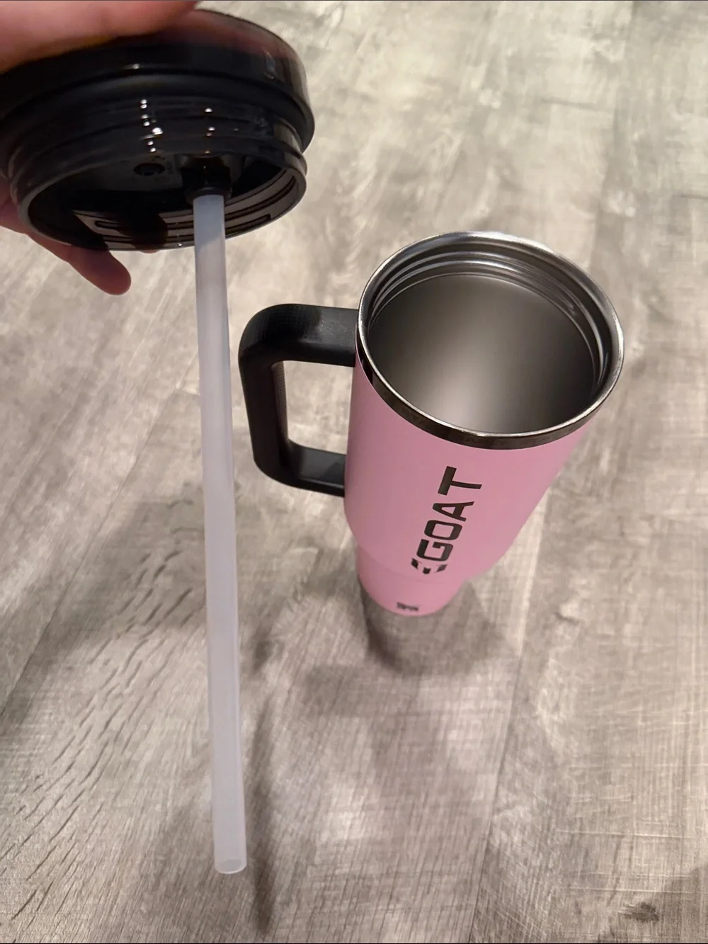 VEUC Messi GOAT Stanley Pink Travel Tumbler with Black Lid and Handle - Picture 4 of 8